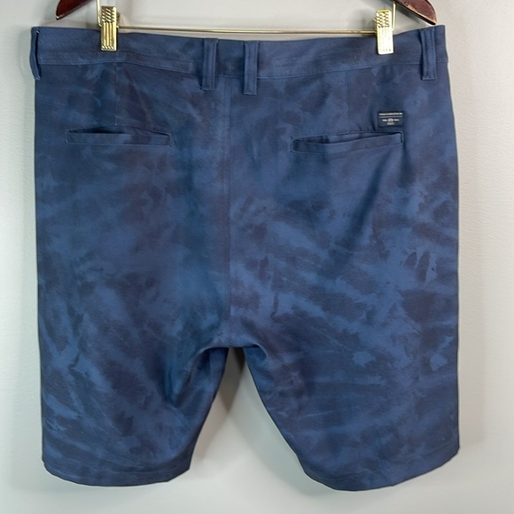 Travis Matthew Mens Dock Head Shorts Blue Black Flat Front Golf Performance 38 - Picture 7 of 11